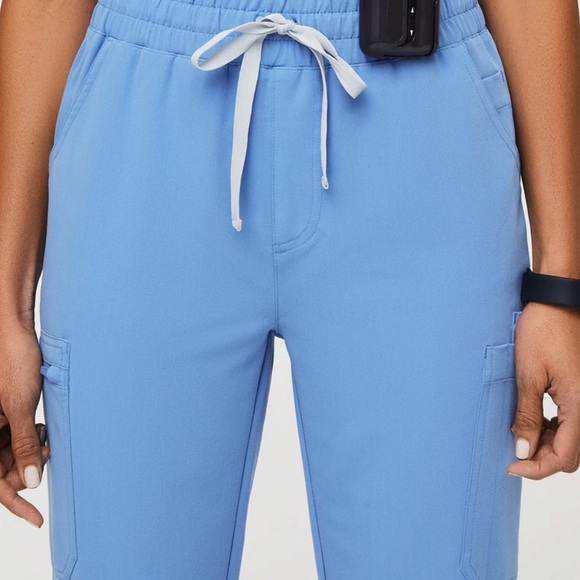 BRAND NEW FIGS Catarina top and Yola scrub pants - Picture 6 of 6